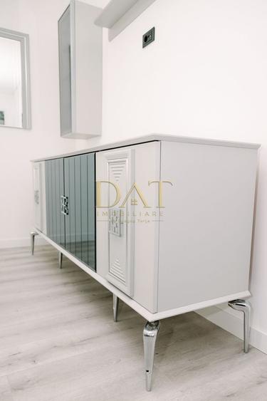 Apartament cu 3 camere, mobilat în Zorilor