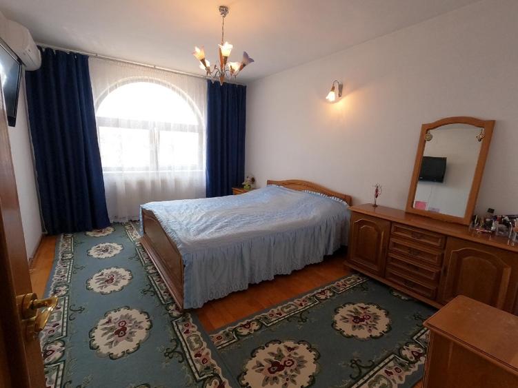Casă individuală cu 5 camere cu Teren 680 Mp în Găvana