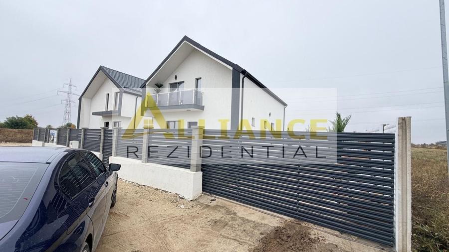 Casă individuală cu 4 camere cu Canalizare în Berceni