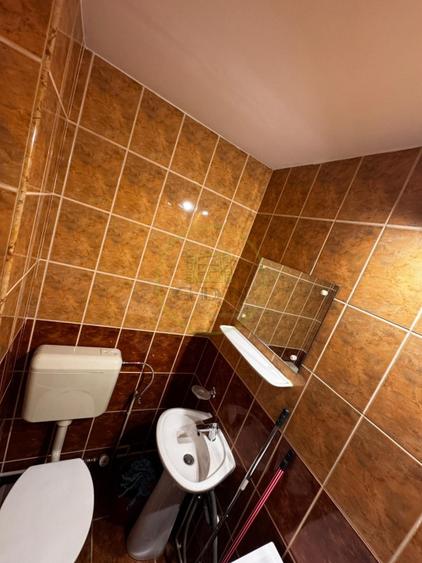 Apartament cu 3 camere decomandat, mobilat în Vasile Aaron