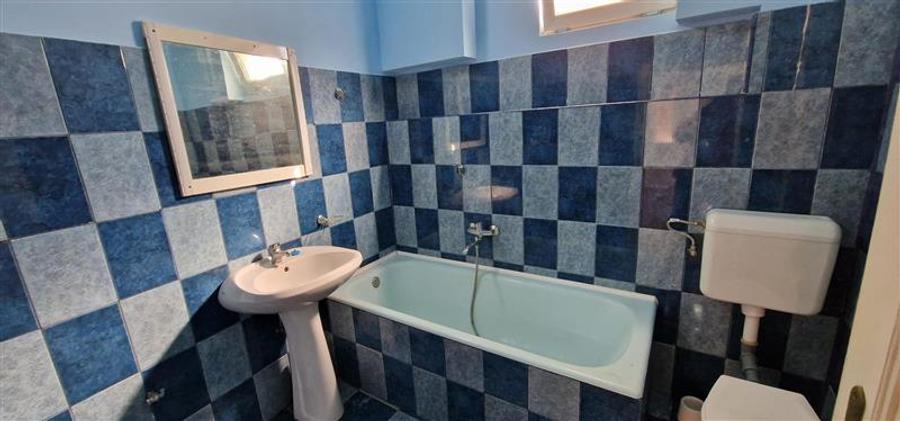 Casă cu 7 camere cu Canalizare în Muncitoresc