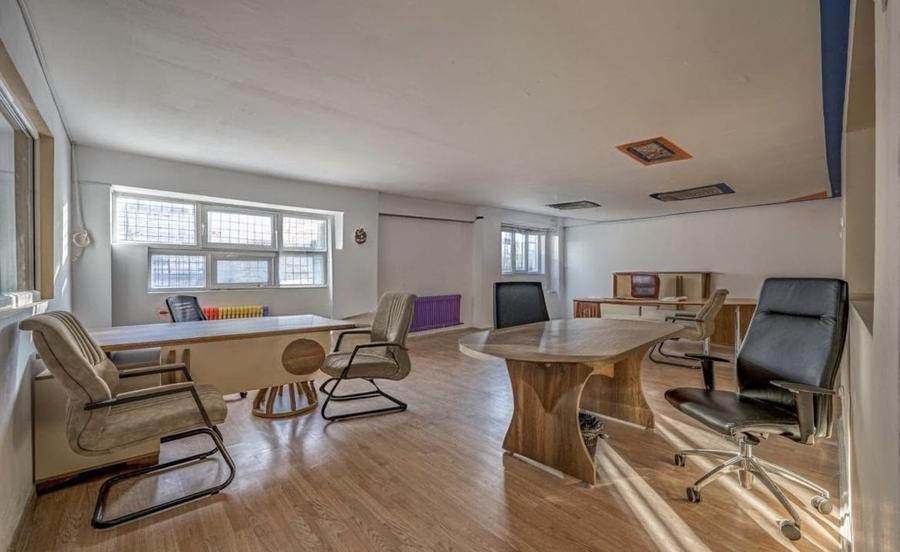 Spațiu comercial, de 3,884 mp, în Pantelimon