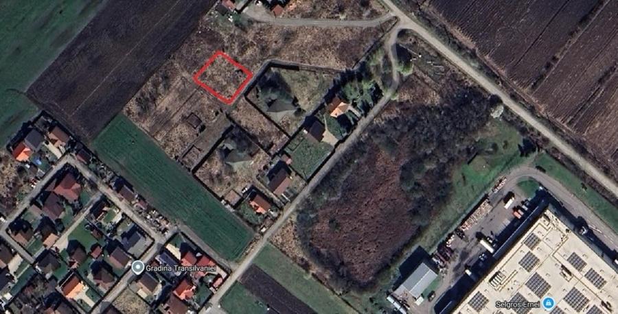 Teren de 1200 mp, în Ernei