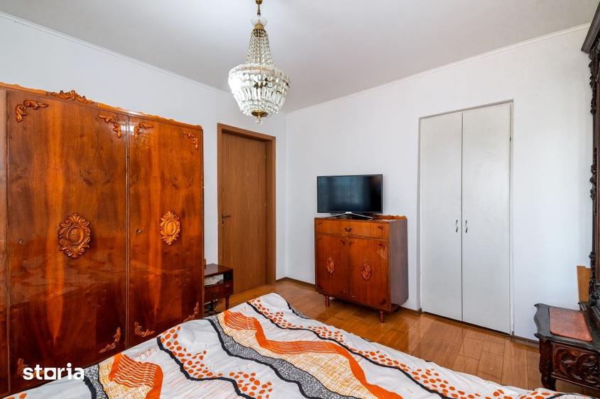 Apartament cu 3 camere decomandat, mobilat în Calea București