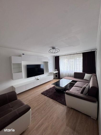 Apartament cu 3 camere decomandat, mobilat în Rovine