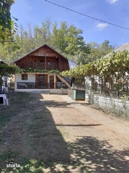 Casa de vanzare - Valea Caselor Dambovita - 2