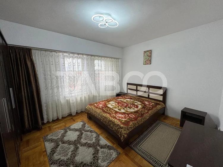 Apartament cu 5 camere decomandat în Turnișor