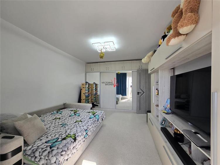 Apartament cu 3 camere decomandat în Doamna Ghica