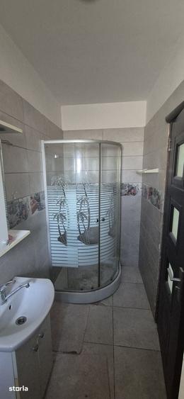Casă cu 4 camere cu Teren 200 Mp în Cornetu