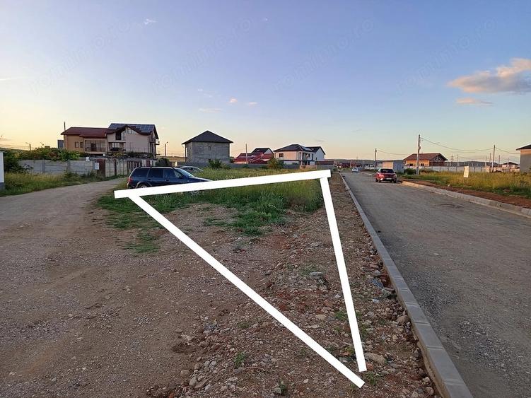 Teren de 500 mp, în Schela