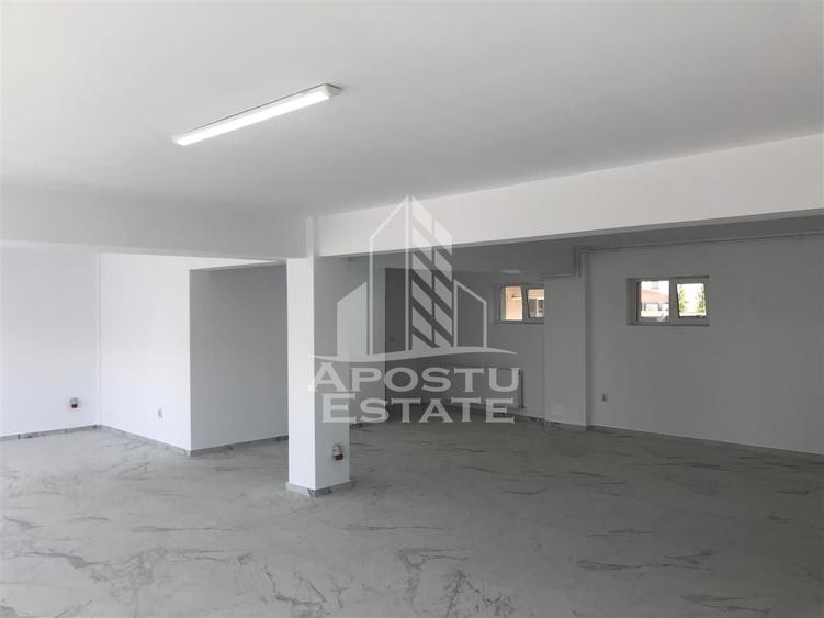 Spațiu comercial, de 105 mp, în Braytim