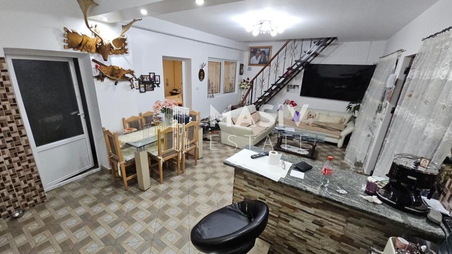 Casă individuală cu 5 camere cu Canalizare în Central