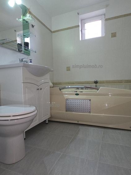 Apartament cu 3 camere semidecomandat, mobilat în Olteniței