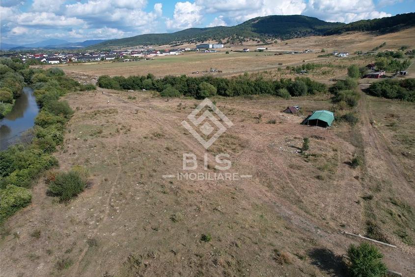Teren agricol extravilan de 12600 mp, în Unirea