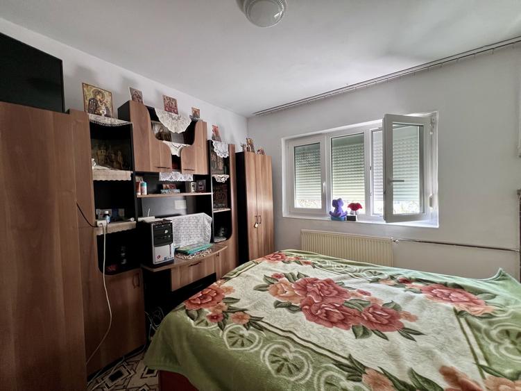 Apartament cu 2 camere decomandat, mobilat în Torontalului