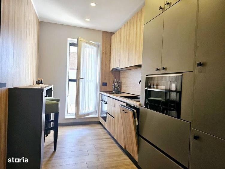 Inchiriem apartament exclusivist cu terasa si parcare, ultracentral - 8