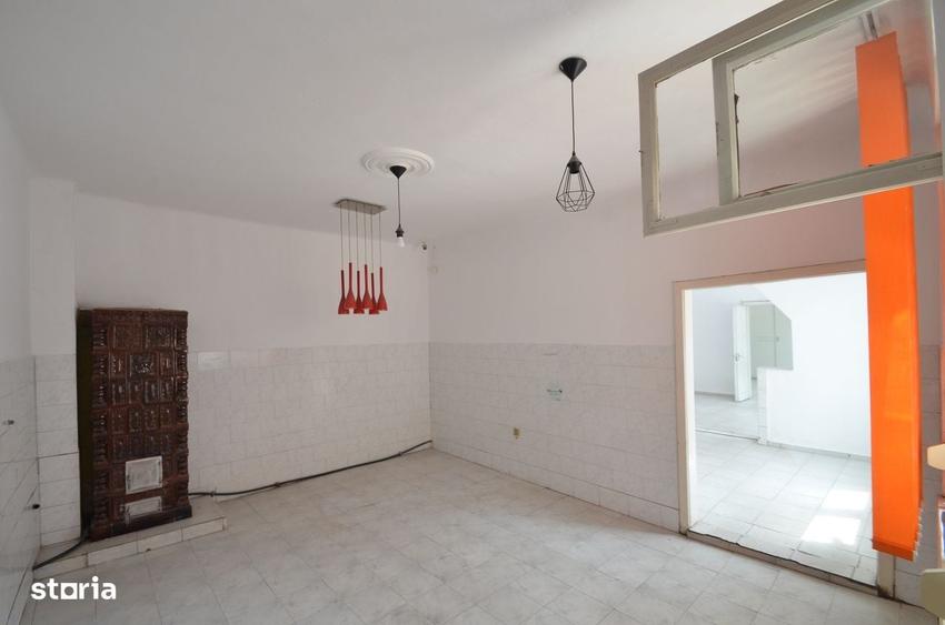 Casă cu 2 camere în Central