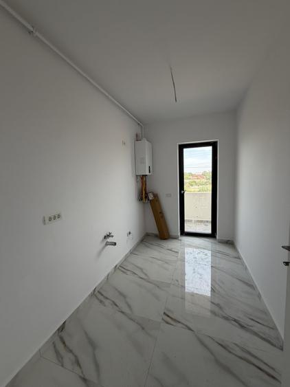 Apartament cu 2 camere decomandat în Giroc