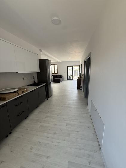 Casă cu 3 camere cu Teren 250 Mp în Preajba