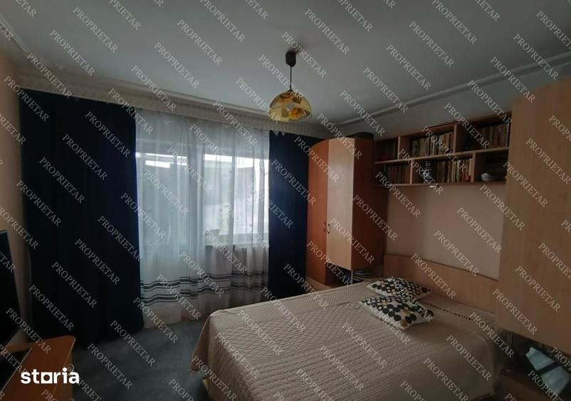 Apartament cu 4 camere decomandat în Tătărași