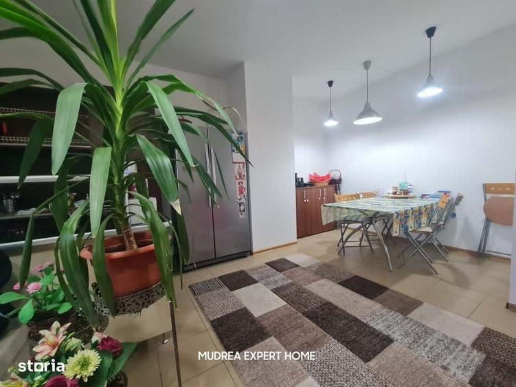 Apartament cu 3 camere decomandat în Săftica