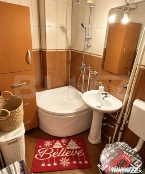 Apartament cu 3 camere decomandat în Democrației
