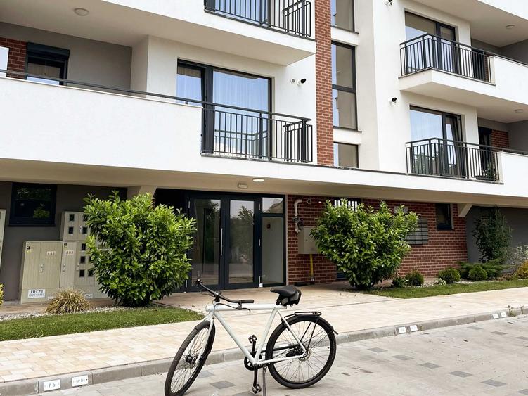 Apartament cu 2 camere decomandat în Lotrioara