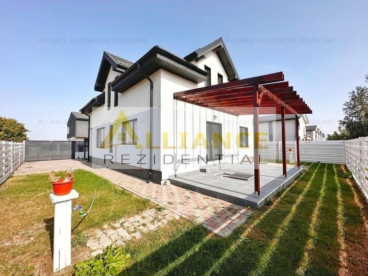 Casă individuală cu 5 camere cu Canalizare în Berceni