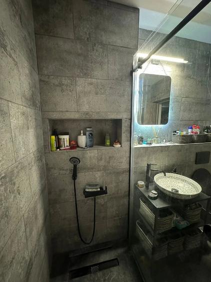 Apartament cu 3 camere decomandat în 13 Septembrie