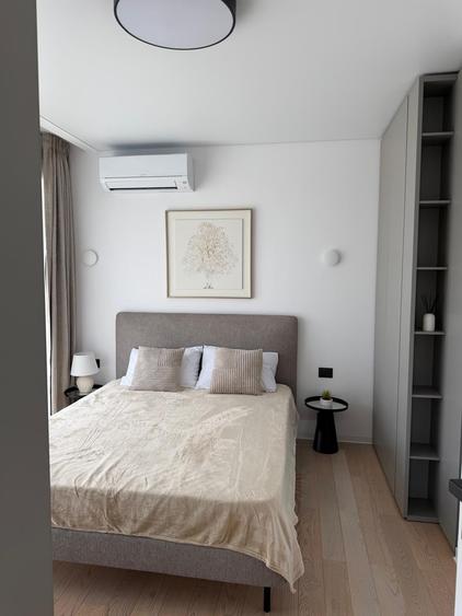 Apartament cu 3 camere decomandat în Barbu Văcărescu
