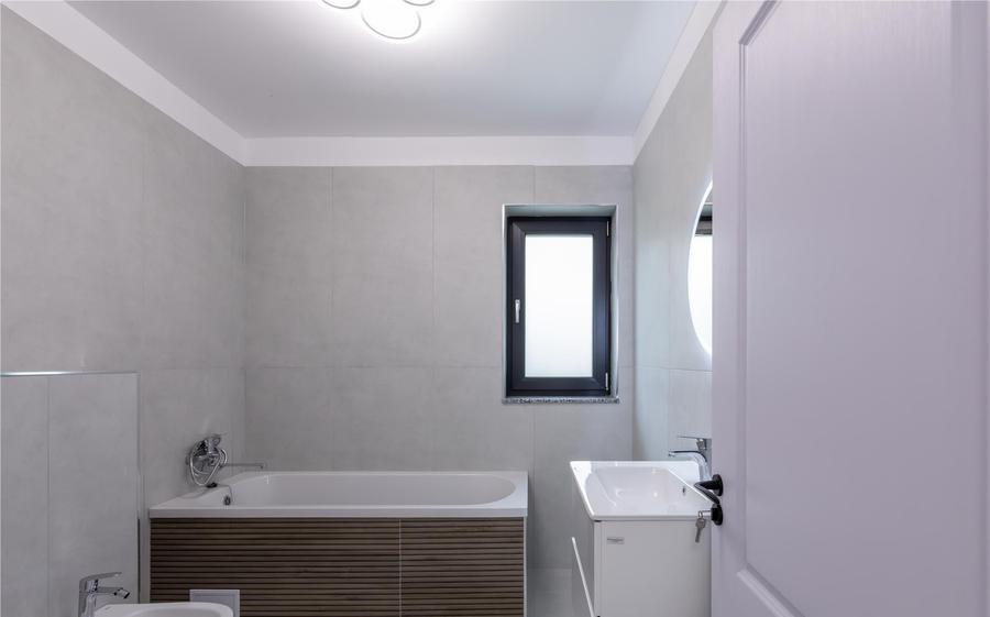 Casă individuală cu 3 camere cu Teren 375 Mp în Hemeiuș