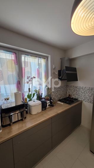 Casă individuală cu 5 camere cu Garaj în Titan