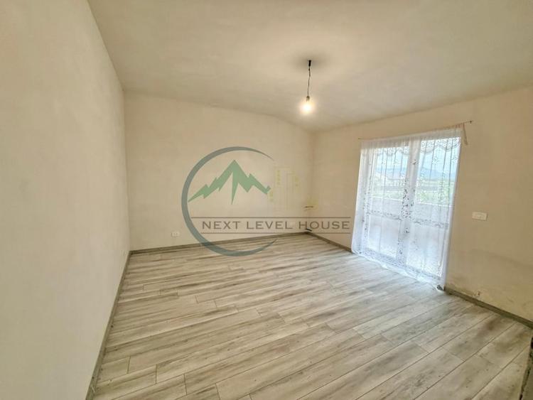 Casă individuală cu 5 camere cu Teren 500 Mp în Sânpetru