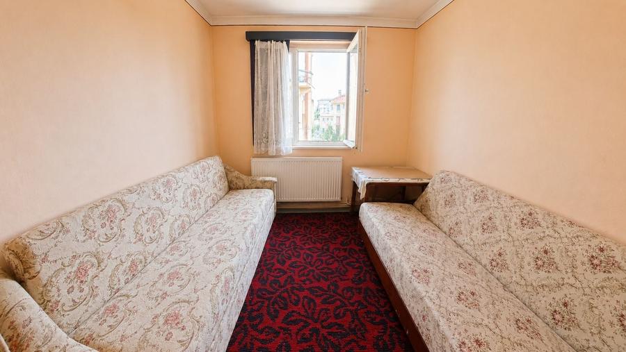 Apartament cu 2 camere semidecomandat, mobilat în Micro 14