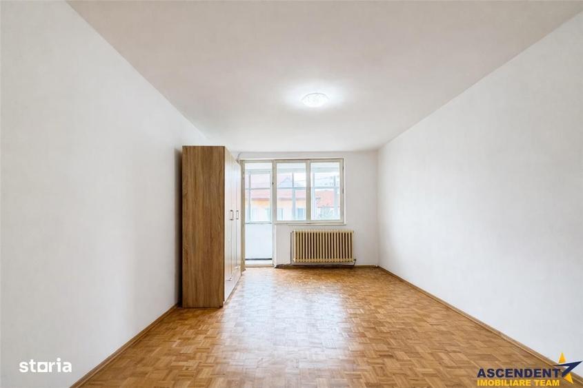 Apartament cu 2 camere, mobilat în Simeria