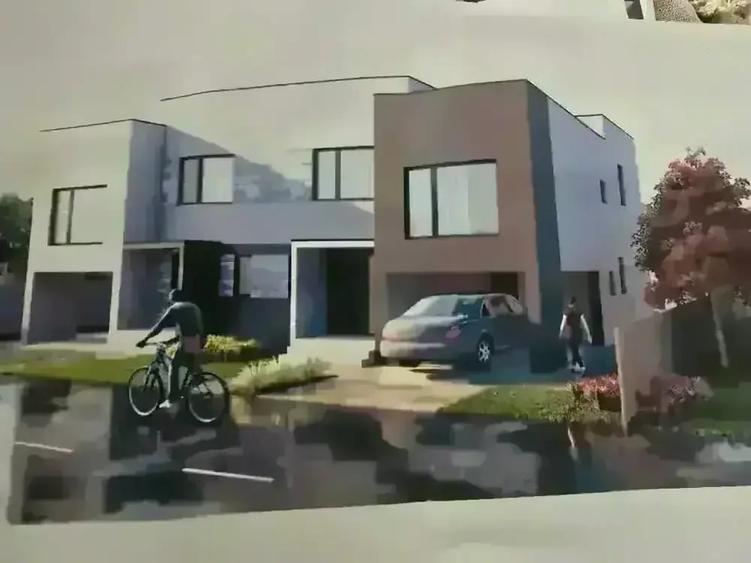Casă cu 4 camere în Sânmartin