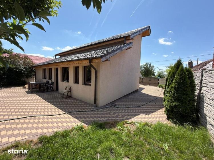 Casă cu 4 camere cu Teren 725 Mp în Ghindeni