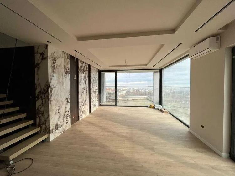 Penthouse cu 3 camere decomandat, mobilat în Nord-Vest