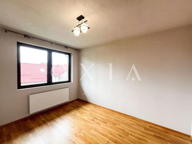 Duplex cu 4 camere cu Canalizare în Giroc