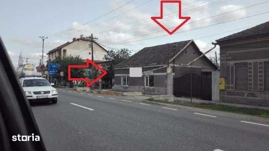 Casă cu 4 camere cu Teren 1400 Mp în Central