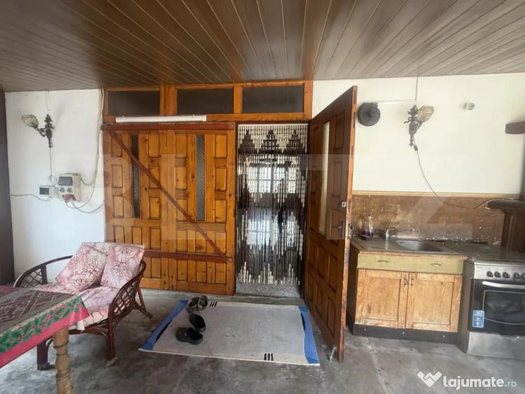 Casă cu 4 camere cu Teren 1692 Mp în Lunca (Voinești)