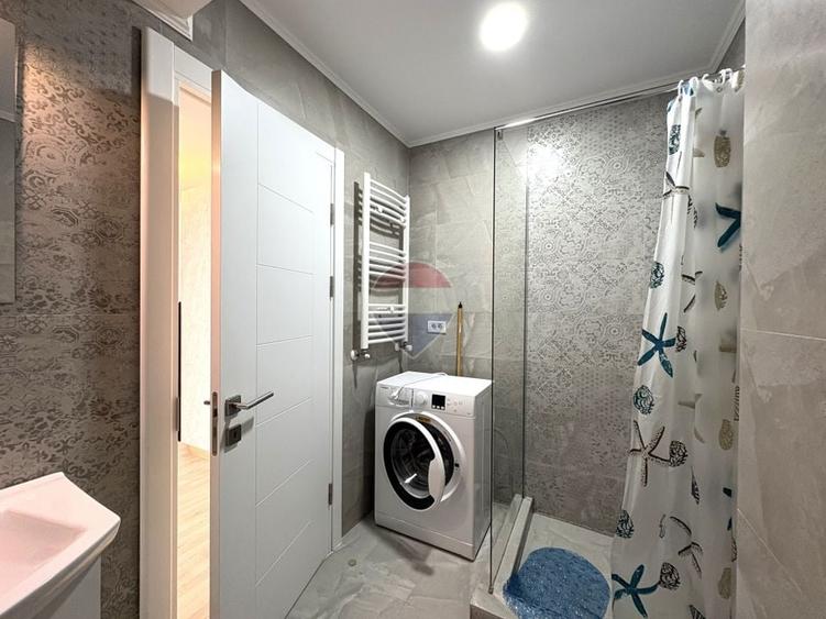 Apartament cu 2 camere semidecomandat, mobilat în Central
