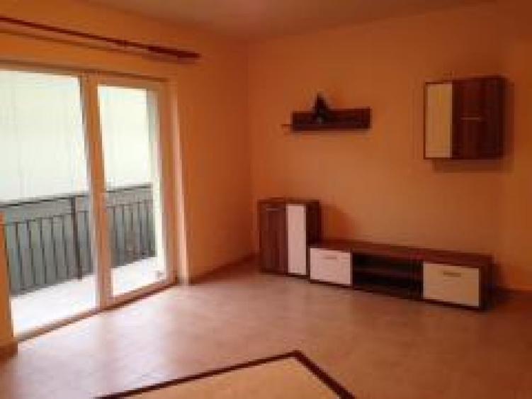 Apartament cu 2 camere decomandat în Florești