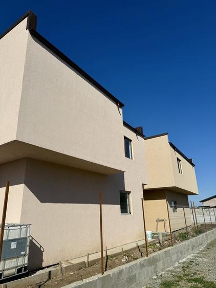 Casă cu 4 camere în Valu lui Traian