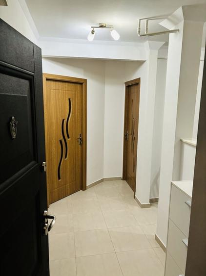 Apartament cu 2 camere decomandat în Medicină
