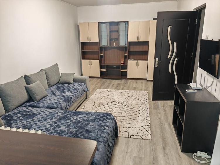 Apartament cu 2 camere decomandat în Păcii