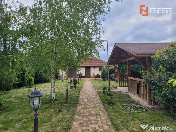 Casă cu 3 camere cu Teren 1484 Mp în Săcălaz