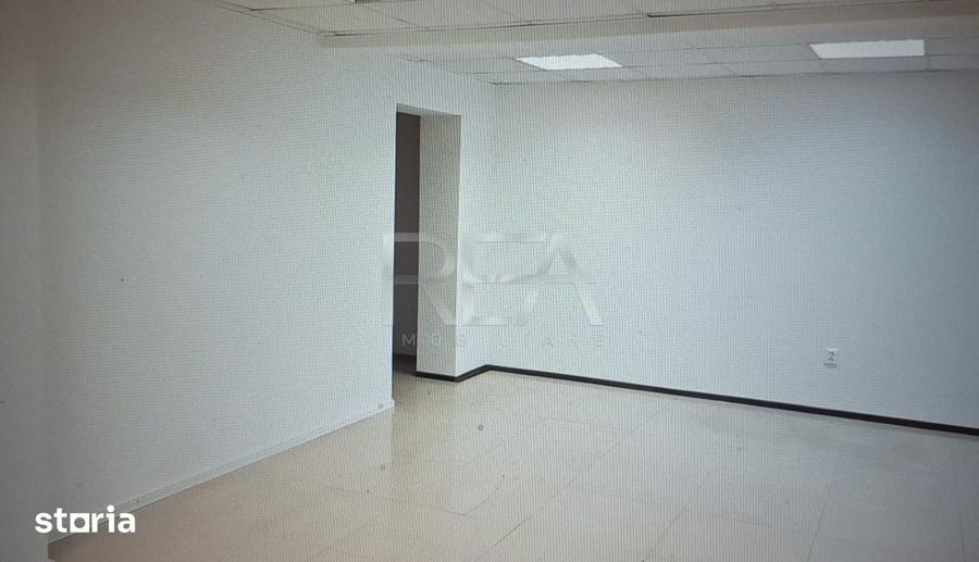 Apartament cu 4 camere decomandat în Cotroceni