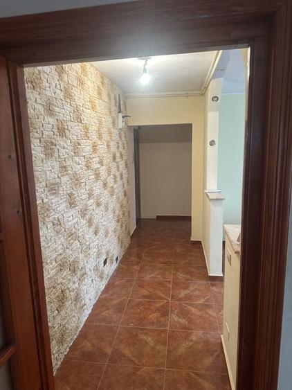 Apartament cu 3 camere în Cetate