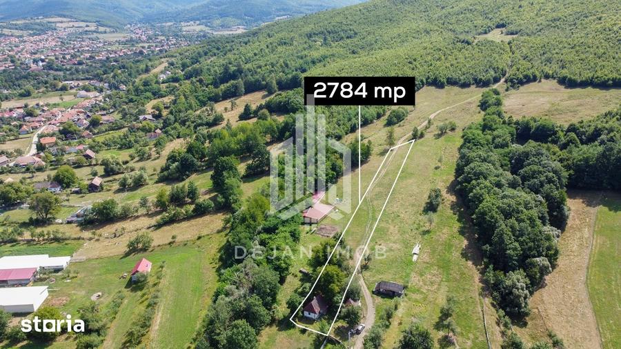 Casă cu 2 camere cu Teren 2784 Mp în Central